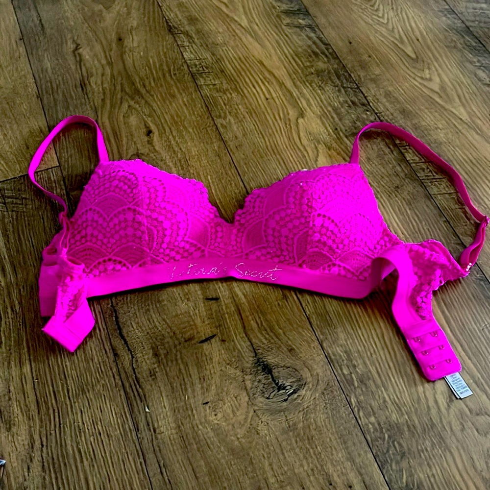 Victoria’s Secret 32C Bra